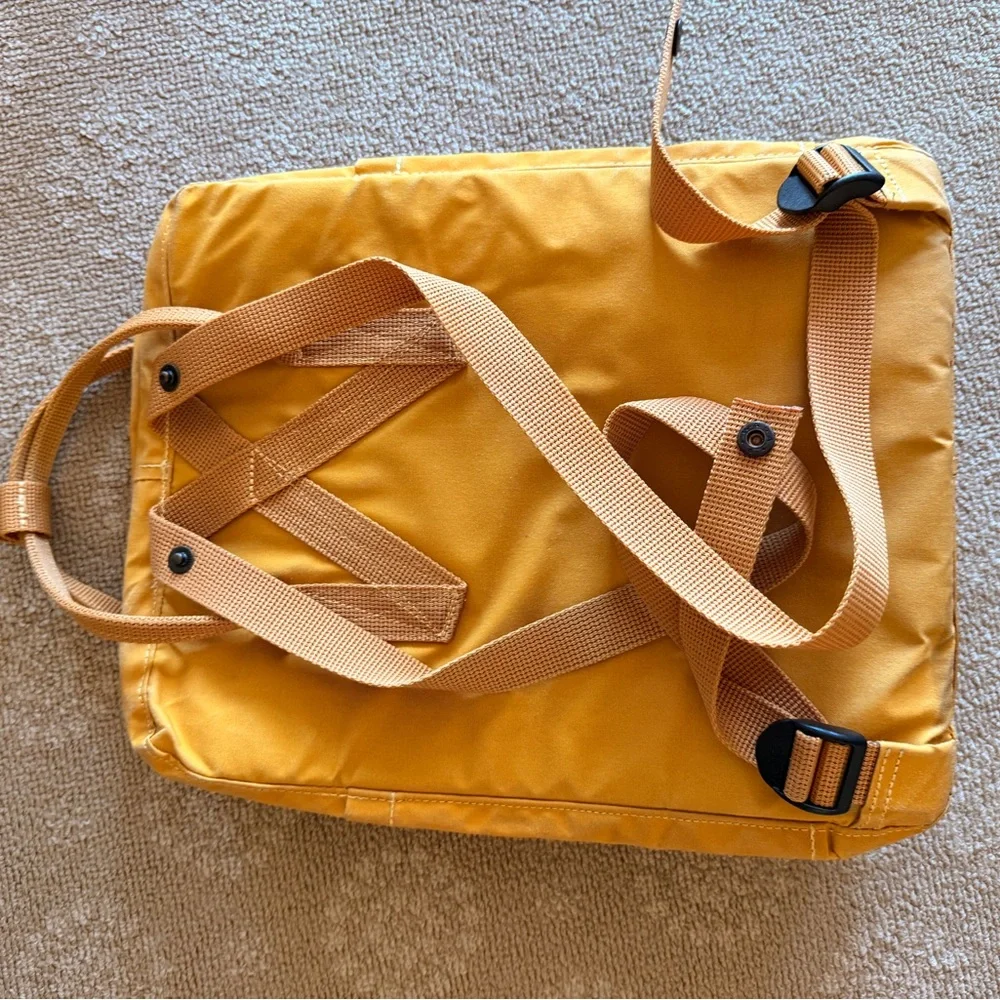 GUC Fjällräven Kånken Backpack in Mustard Yellow - Picture 7 of 16